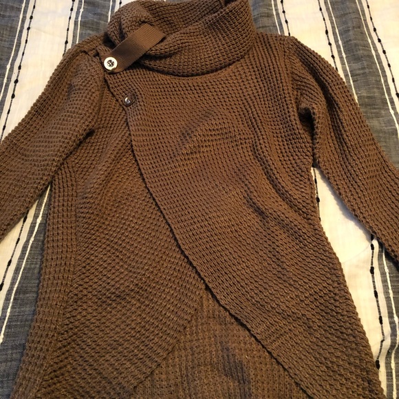 Sweaters - Sweater